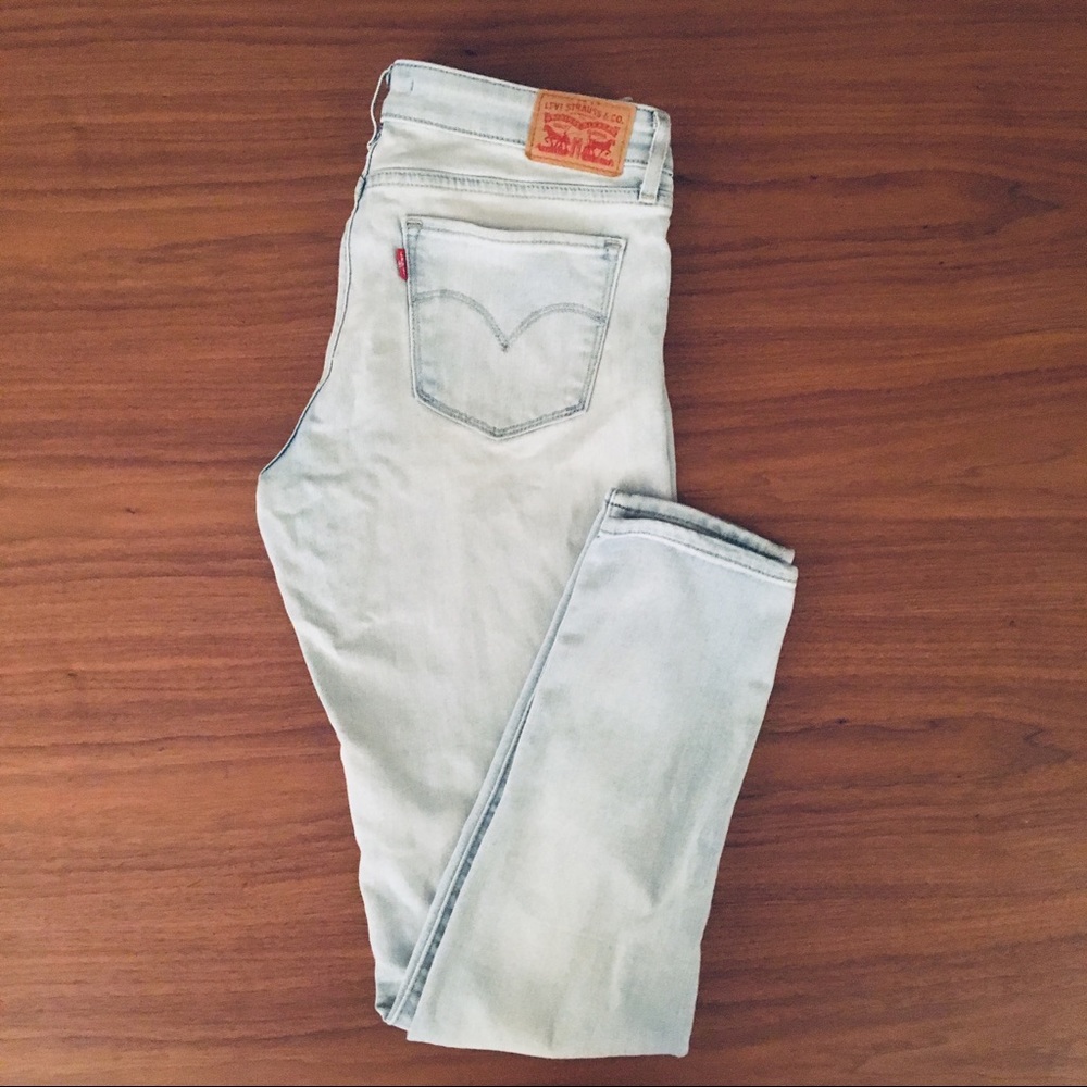 Levi’s 711 Skinny Jeans